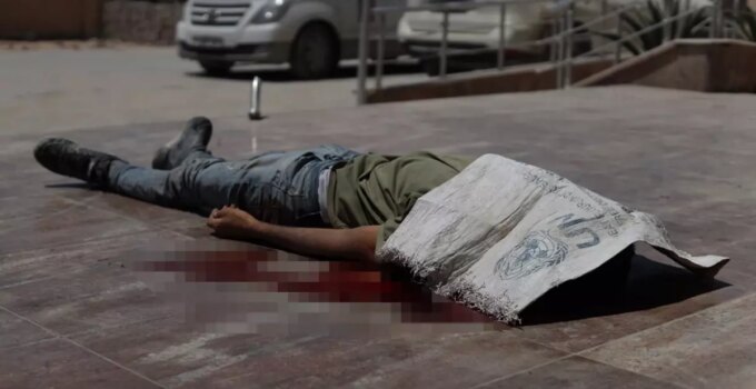 Böyle hainlik olmaz! Yardım dağıtımı sırasında sivillerin üzerine ateş açıldı