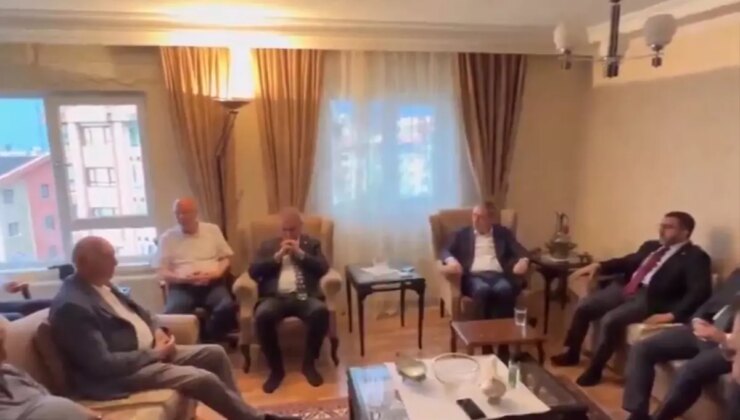 CHP’li vekilin annesinin taziyesinde Kürtçe mevlit okundu