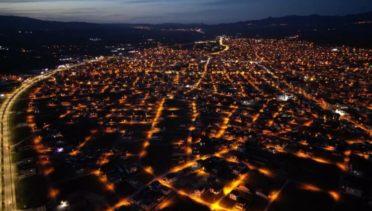 Eber Gölü’ndeki su çekilmesinin Bolvadin’i 1 metre çökerttiği bilimsel olarak kanıtlandı