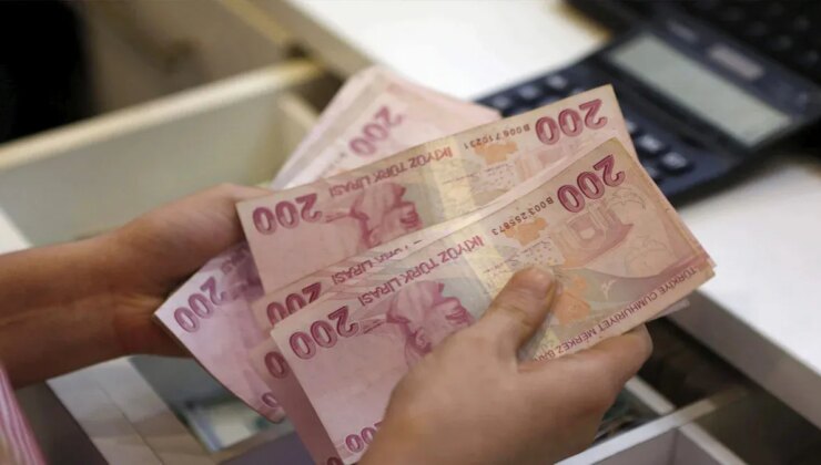 Faizler düşünce bankalar frene bastı: Kredi oranları yeniden geriliyor