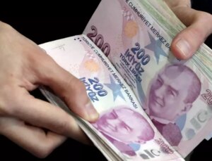 Hükümet, kamu işçileri için son zam teklifini yarın saat 11.00’de verecek