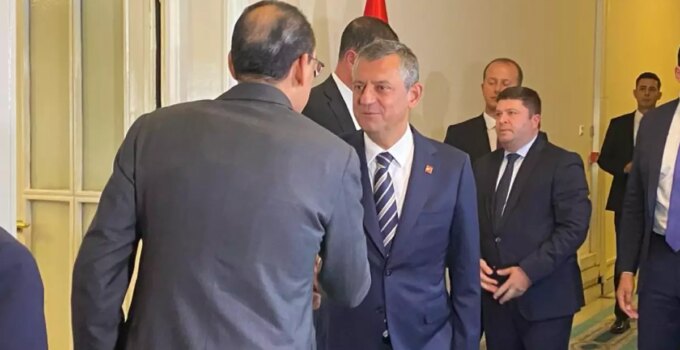 İbrahim Kalın’dan Özgür Özel ziyareti! Gündemde terörsüz Türkiye var