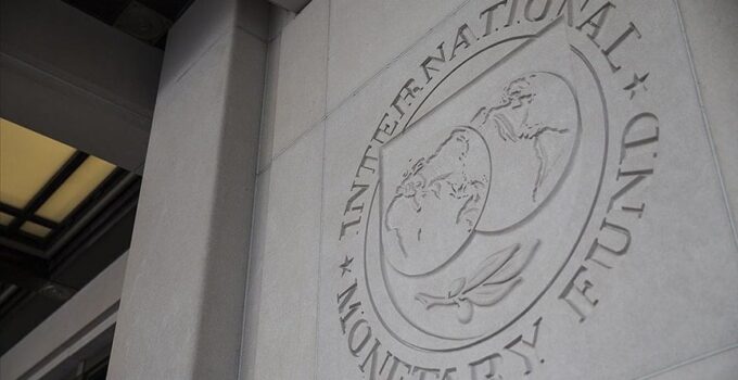 IMF, Türkiye'nin büyüme tahminini revize etti