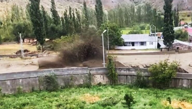 Kars’ta köyleri sel ve heyelan vurdu