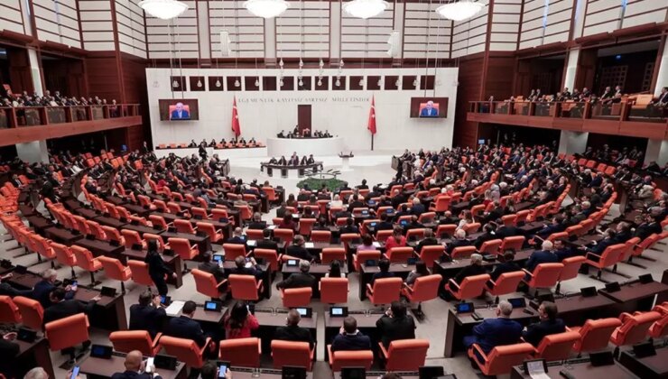 Kulisler hareketli! İki vekil CHP’ye geçiyor