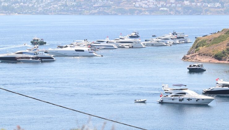 Lüks tekneler, marina ücretinden kaçıyor
