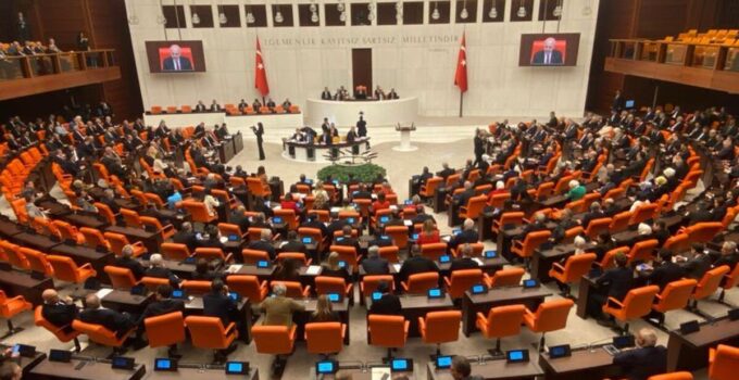 Meclis’te grubu bulunan siyasi partiler bugün saat 17.00’ye kadar isimleri bildirecek