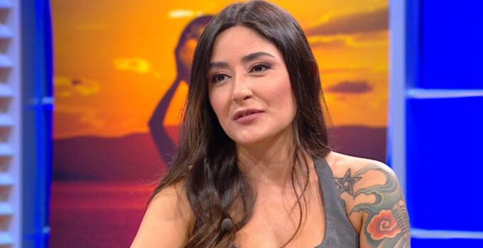 Melek Mosso, Kıbrıs tatilinde kaza geçirdi