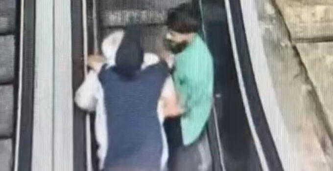 Metro merdivenlerinde gasp dehşeti!
