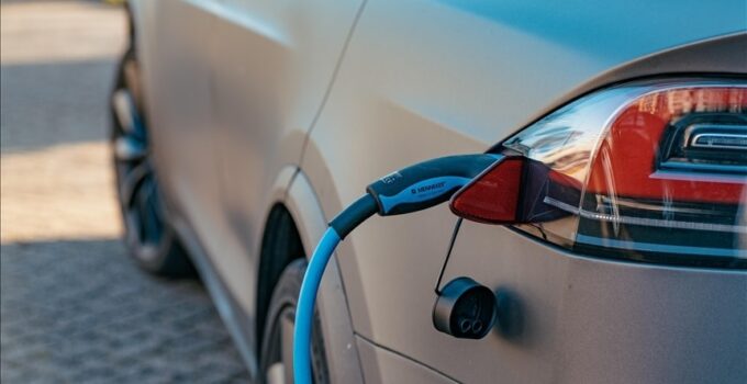 Türkiye yollarındaki elektrikli otomobil sayısı 270 bine dayandı