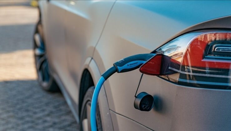 Türkiye yollarındaki elektrikli otomobil sayısı 270 bine dayandı