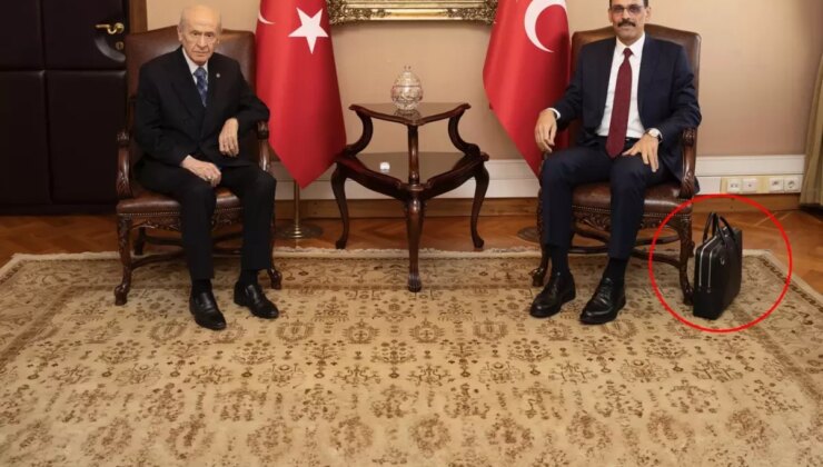 Yakın korumalarına bile emanet etmiyor! İşte İbrahim Kalın’ın yanından ayırmadığı çantanın sırrı