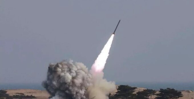 Yemen’den İsrail’e füze saldırısı! Uçuşlar askıya alındı