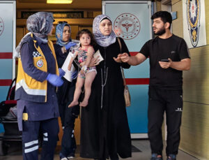 2 yaşındaki bebek evde bulduğu fare zehrini yedi… Hastaneye kaldırıldı