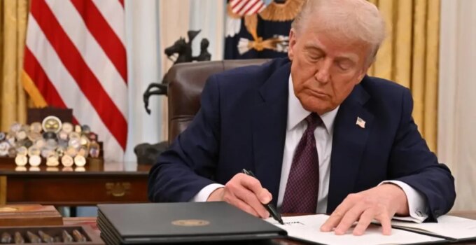 ABD’den Türkiye’ye yüzde 15 gümrük vergisi! Trump onayladı