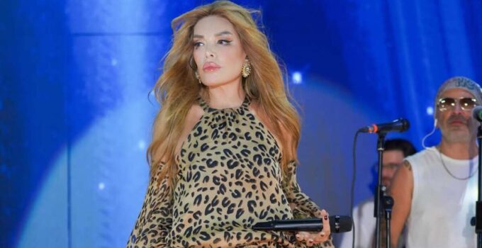 Ajda Pekkan’dan yeni imaj