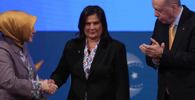 AK Parti’ye geçen Özlem Çerçioğlu iddialar sonrası sessizliğini bozdu