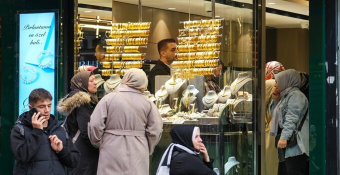 Altın yatırımcılarının en çok düştüğü tuzak: Zarar üstüne zarar ettiriyor