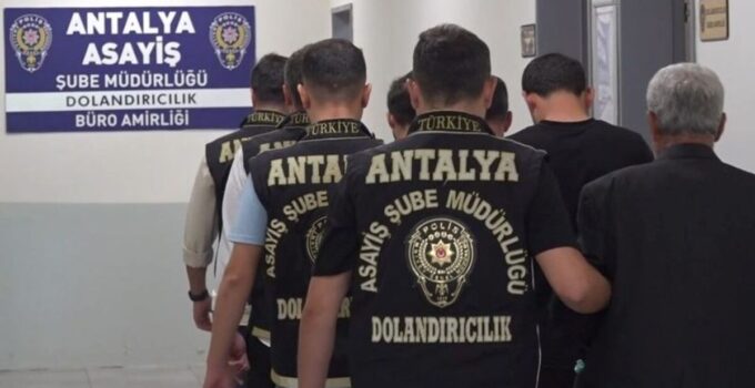 Antalya’da telefonla dolandırıcılık: 3 tutuklama