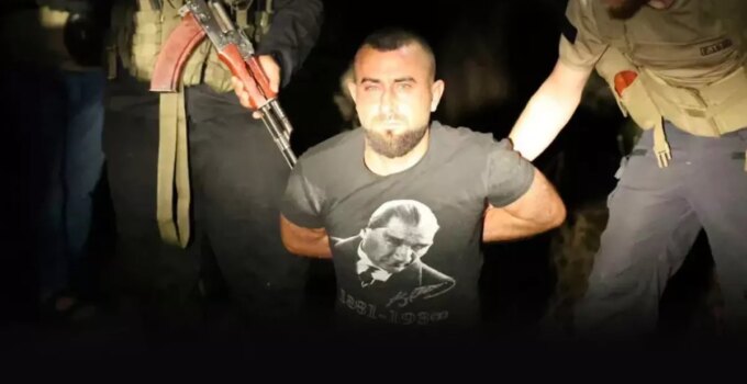 Atatürk tişörtlü provokasyon: Olayı Türkiye’ye mal edeceklerdi