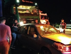 Ayvalık’ta kırmızı ışıkta kaza: 1 ölü, 2’si çocuk 3 yaralı