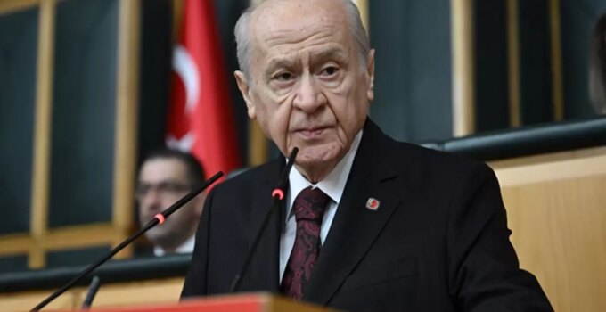Bahçeli: Komisyona katılmayanların ‘biz komisyoncu değiliz’ zırvasına sığınmaları değersiz