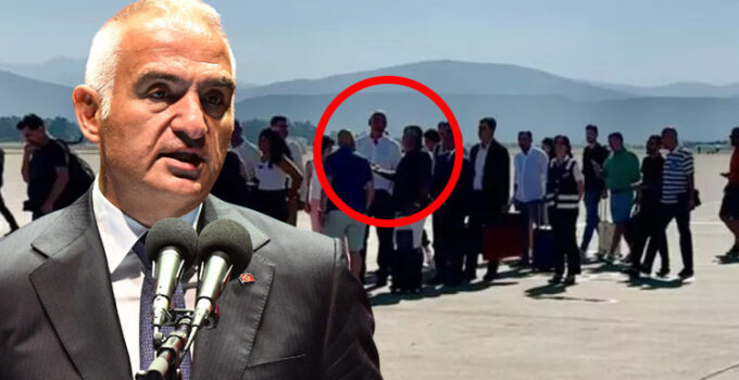 Bakan Ersoy vatandaşlarla birlikte sıra bekledi