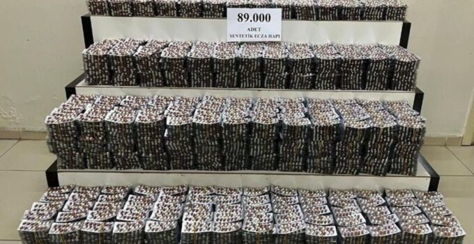 Balıkesir’de 89 bin sentetik ecza hapı ele geçirildi