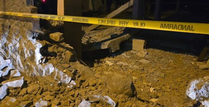 Balkon çöktü! 5 yaralı