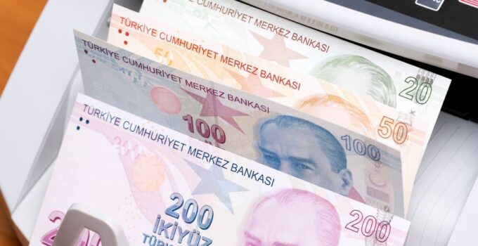 Bankada parası olanlara soğuk duş: Yüksek mevduat faizlerine fren