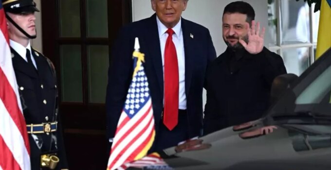 Beyaz Saray’da Zelenski, Trump ile bir araya geldi: Üçlü görüşme için hazırız