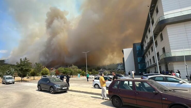 Çanakkale’deki orman yangını devlet hastanesine ulaştı! Hastalar tahliye ediliyor