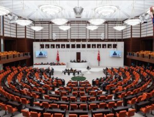 CHP, ‘komisyon Öcalan’ı dinlesin’ önerisine mesafeli: ‘Süreç Meclis’te kalmalı’