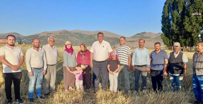 Çiftçiler dert yandı: Ayağıma sıfır ayakkabı almadım, oğlanın gönderdiğini giyiyorum