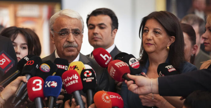 DEM Heyeti İmralı’ya gidiyor