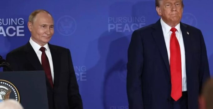 Donald Trump: Rusya konusunda büyük gelişmeler var, takipte kalın