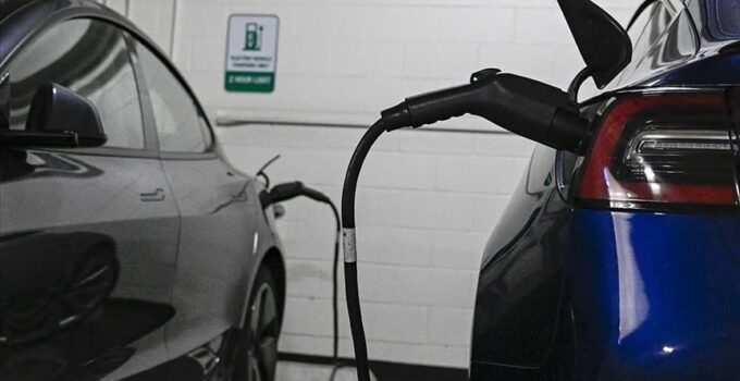 Elektrikli araç sarjı yapan şirketlere milyonlarca liralık ceza