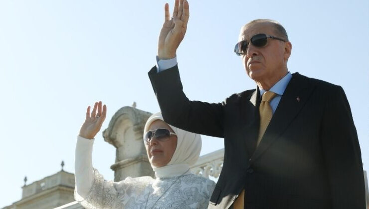 Emine Erdoğan’dan İstanbul Boğaz’ındaki geçit törenine ilişkin paylaşım