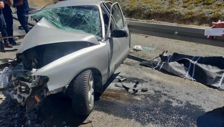 Erzincan’da feci kaza! Araçlar hurdaya döndü, ölü ve yaralılar var