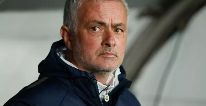Fenerbahçe’de Jose Mourinho dönemi resmen sona erdi
