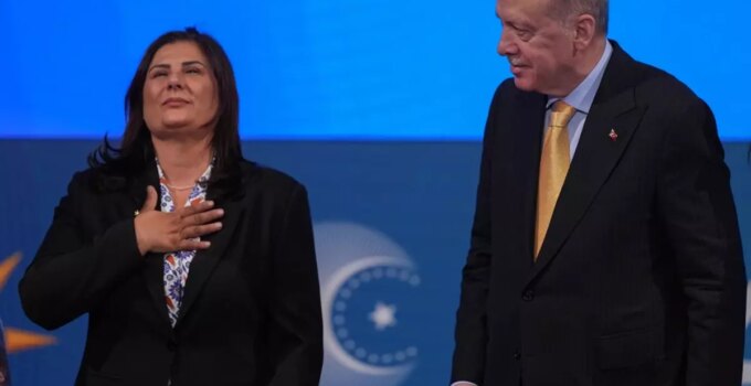 Gözlerden kaçan detay! Özlem Çerçioğlu, AK Parti’ye bir ilki yaşattı