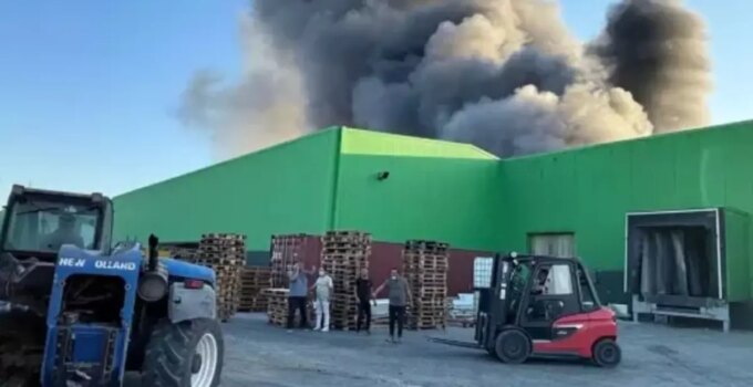 İki kişinin hayatını kaybettiği fabrika yangınında tutuklama