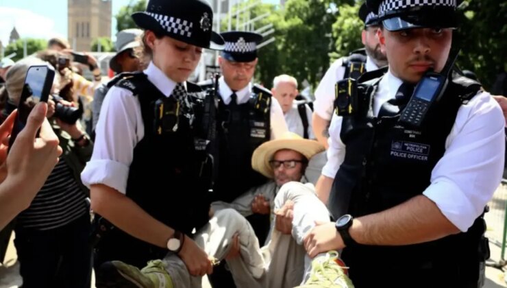 İngiltere’de ‘Palestine Action’a destek eylemine polis müdahalesi