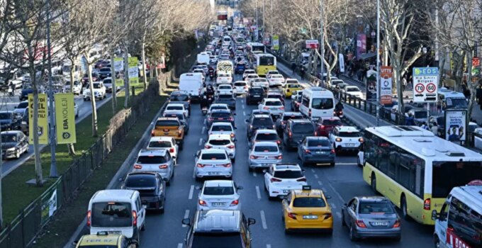 İstanbul trafiğine yeni uygulama! Otobüs öncelikli yol geliyor