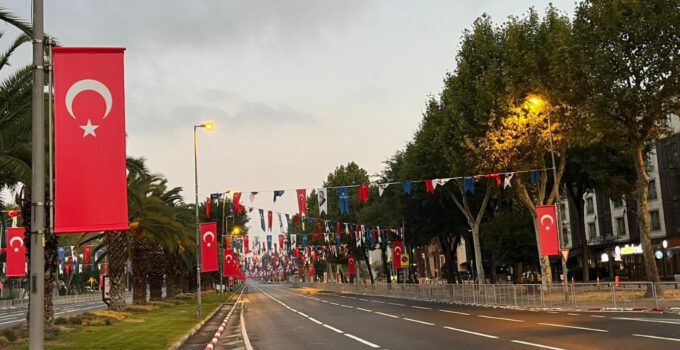 İstanbul’da bazı yollar trafiğe kapatıldı