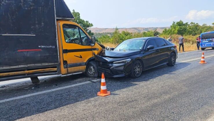Kafa kafaya çarpıştılar: 2’si çocuk 6 yaralı