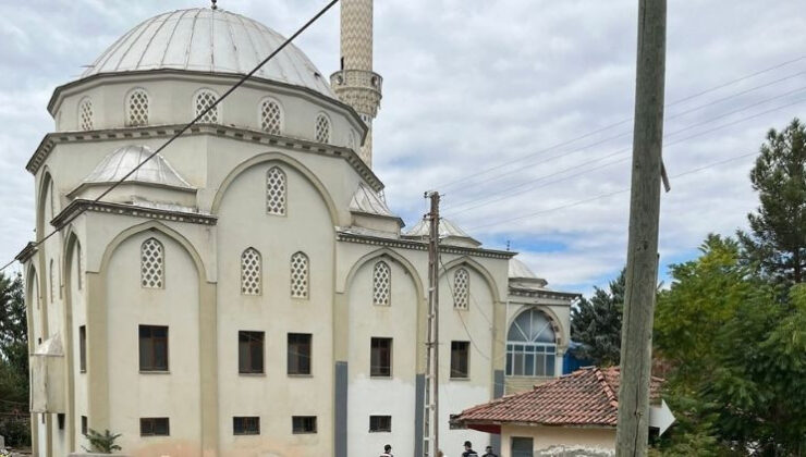 Kahreden olay! Cami kubbesinden düşüp hayatını kaybetti