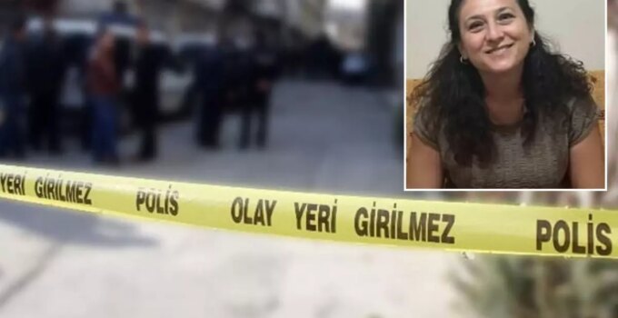Kapısı açık seyreden minibüsten düşen ebe hayatını kaybetti
