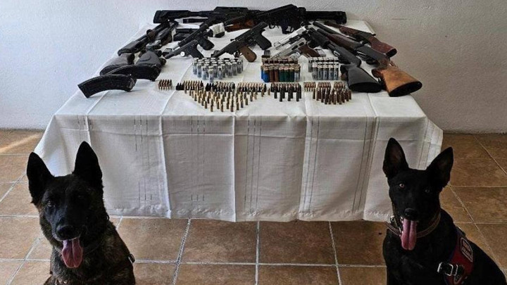 Kars’ta operasyon: 7 gözaltı! Çok sayıda silah ve mühimmat ele geçirildi