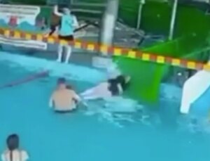 Kaydıraktan fırlayan kadının çarptığı küçük çocuğun karaciğeri yırtıldı